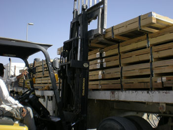 Al Quoz-loading of SS sheets2